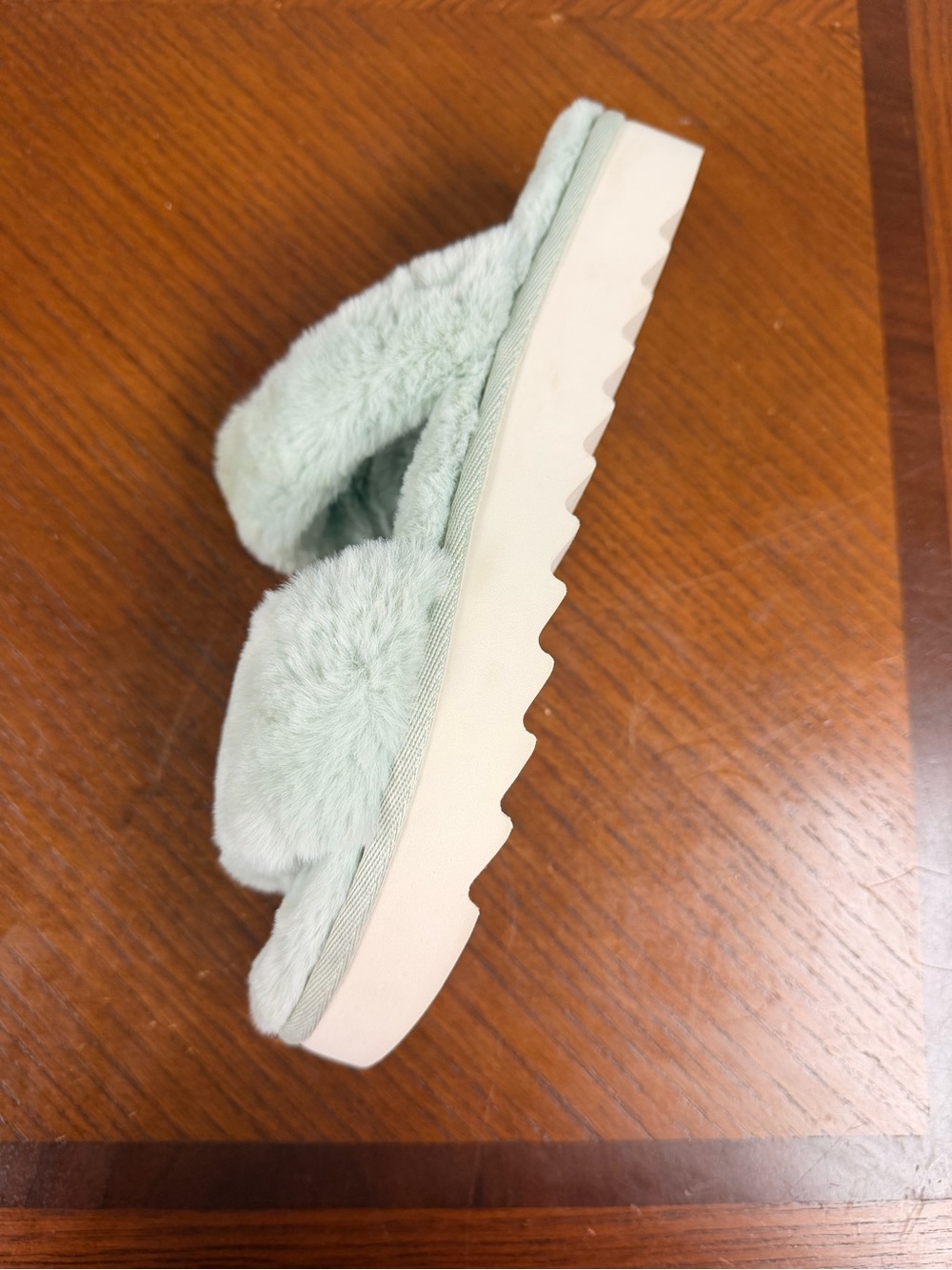 Koolaburra by UGG Faux Fur Slippers Women’s Size 10 - Picture 16 of 16